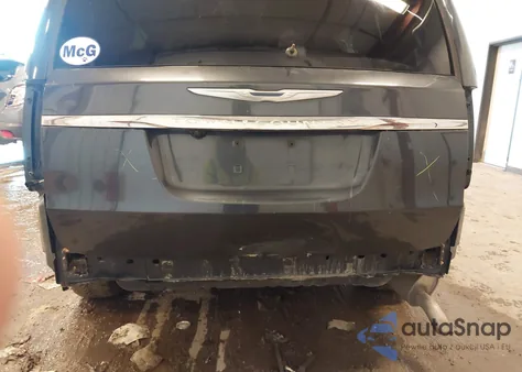 2014 Chrysler Town & Country Touring z USA, uszkodzony, nr VIN 2C4RC1BG0ER333374